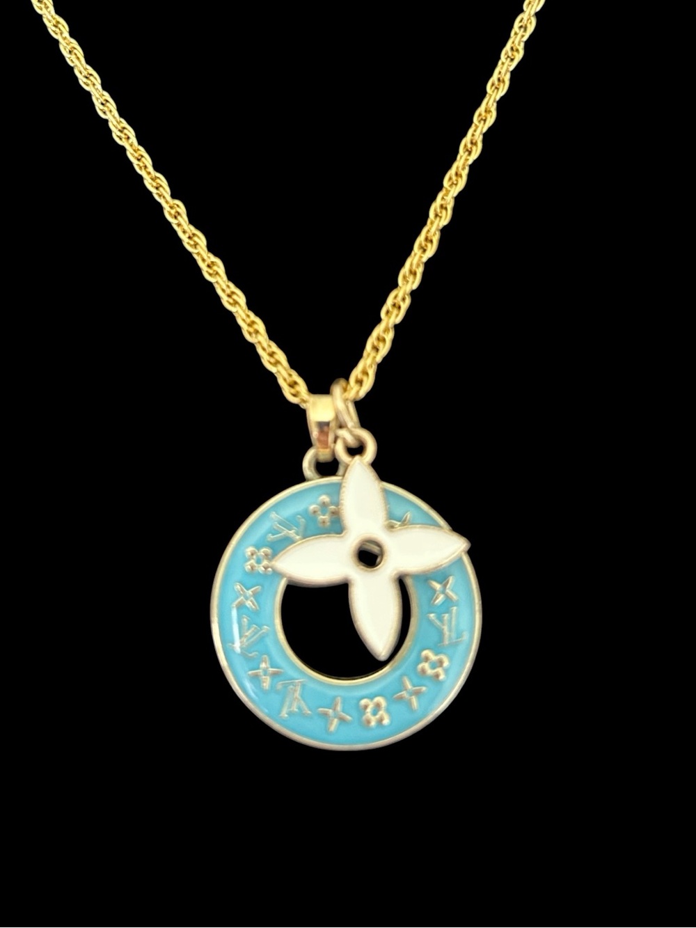 Authentic Louis Vuitton Star Blossom M Star Necklace